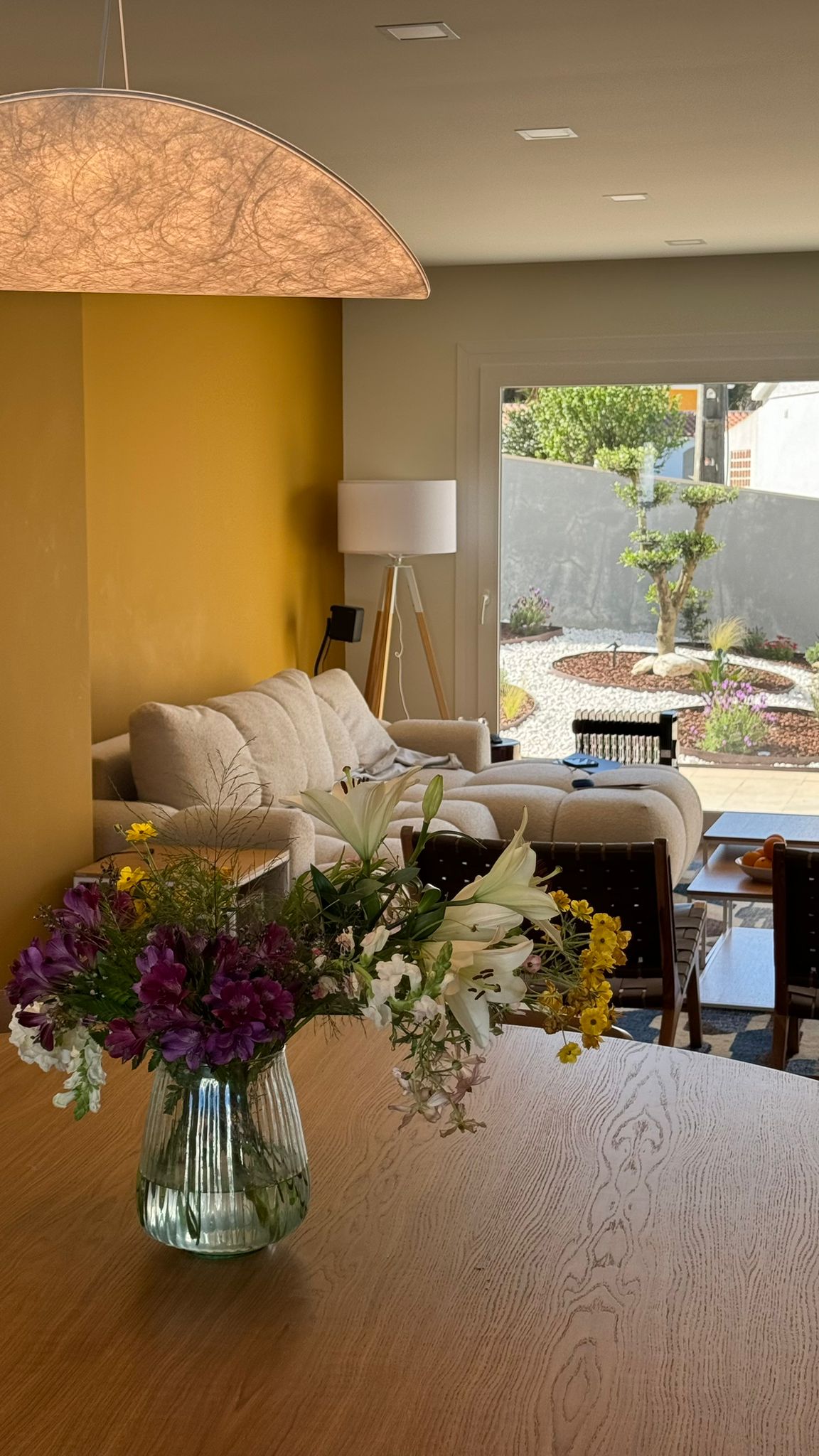 Living room with flowers
